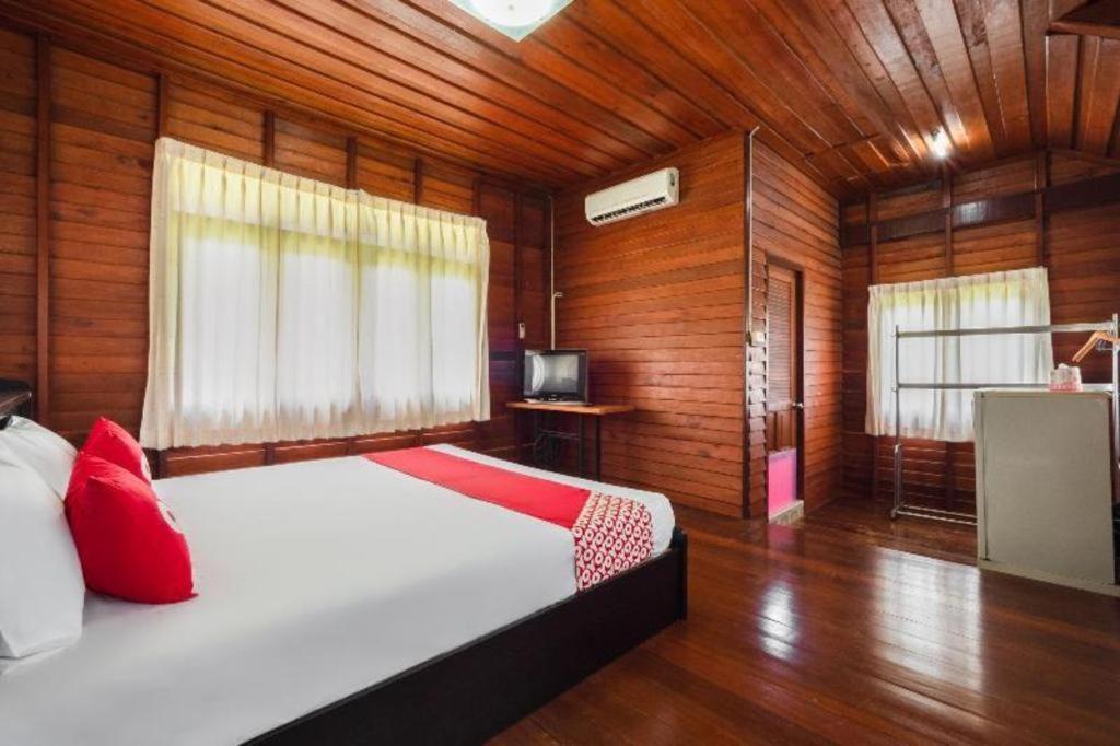קו צ'אנג Oyo 1143 Phet Luran Thai Resort Kohchang מראה חיצוני תמונה